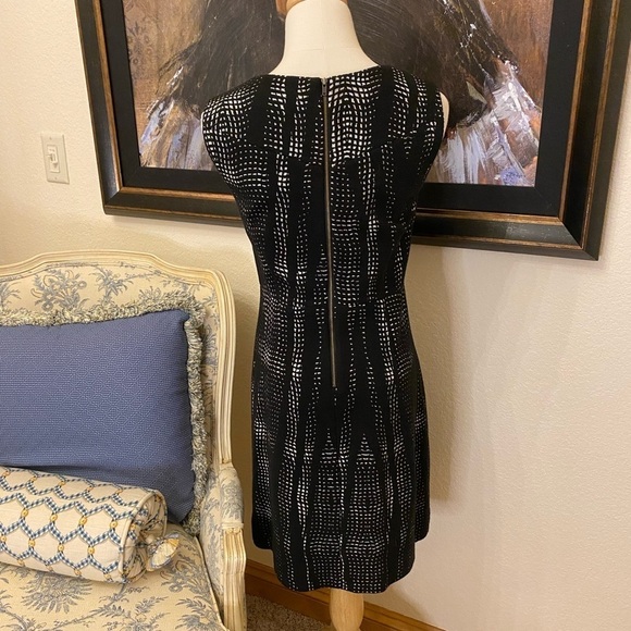 Diane Von Furstenberg (DVF) Black & White Dress Size 4 - Picture 3 of 6